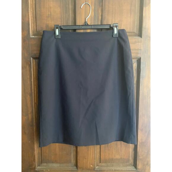 The Outfitters by Lands' End Size 10 Black Pencil Skirt - Picture 4 of 6